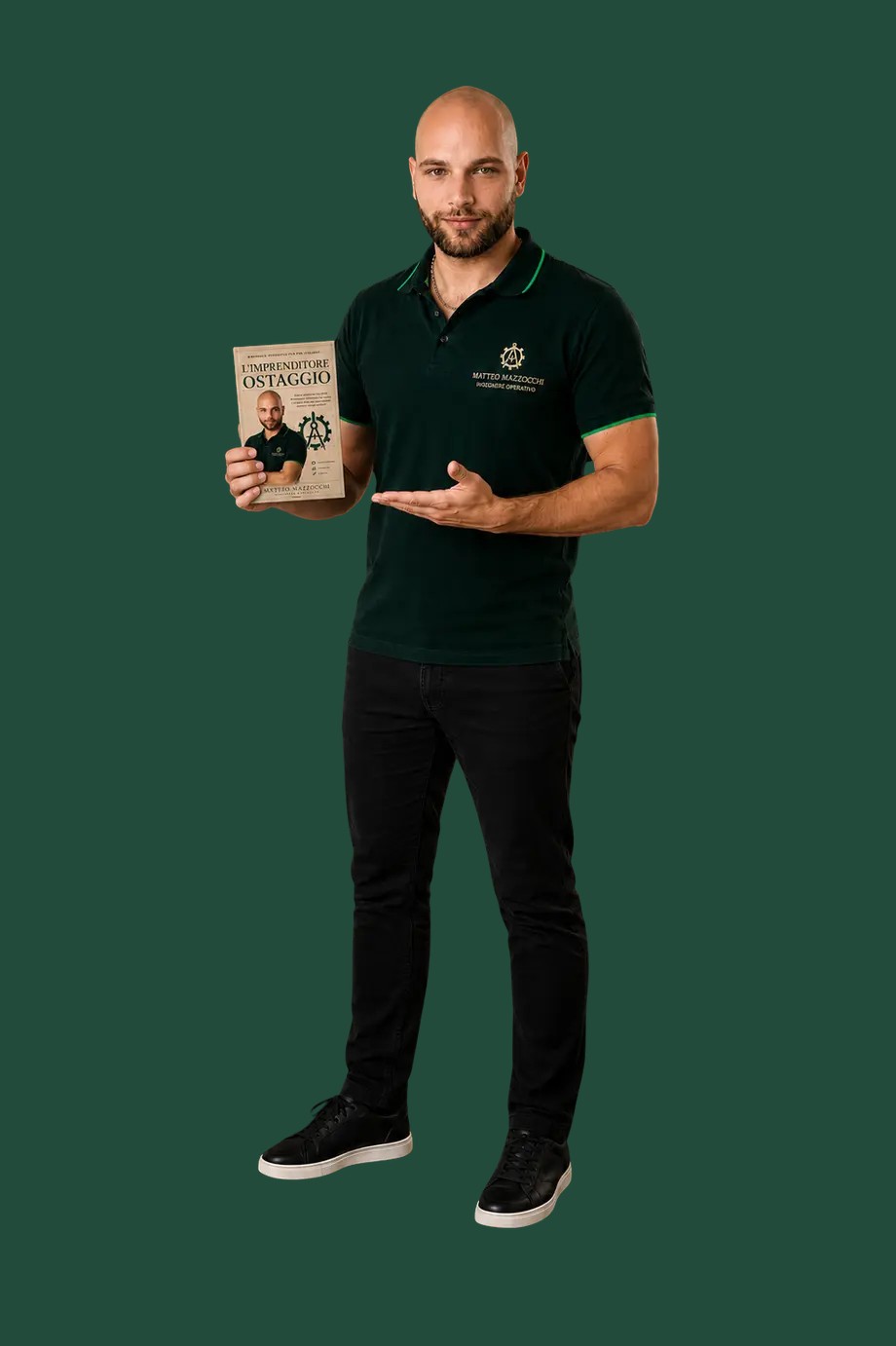 Matteo Mazzocchi con una copia del libro L'Imprenditore Ostaggio
